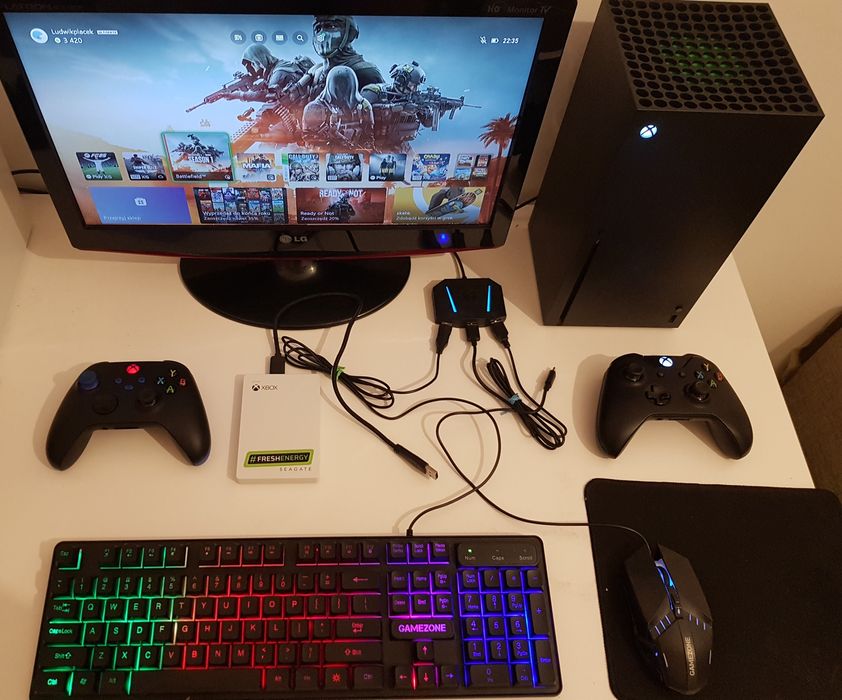 Zestaw Konsola Microsoft Xbox Series X + 2 Pady + GRY+ Akcesoria