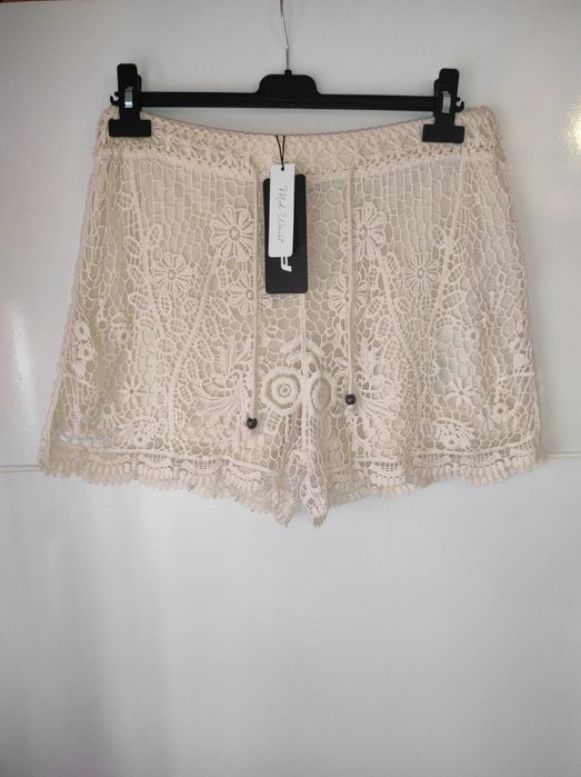 Calções de renda novos tamanho L