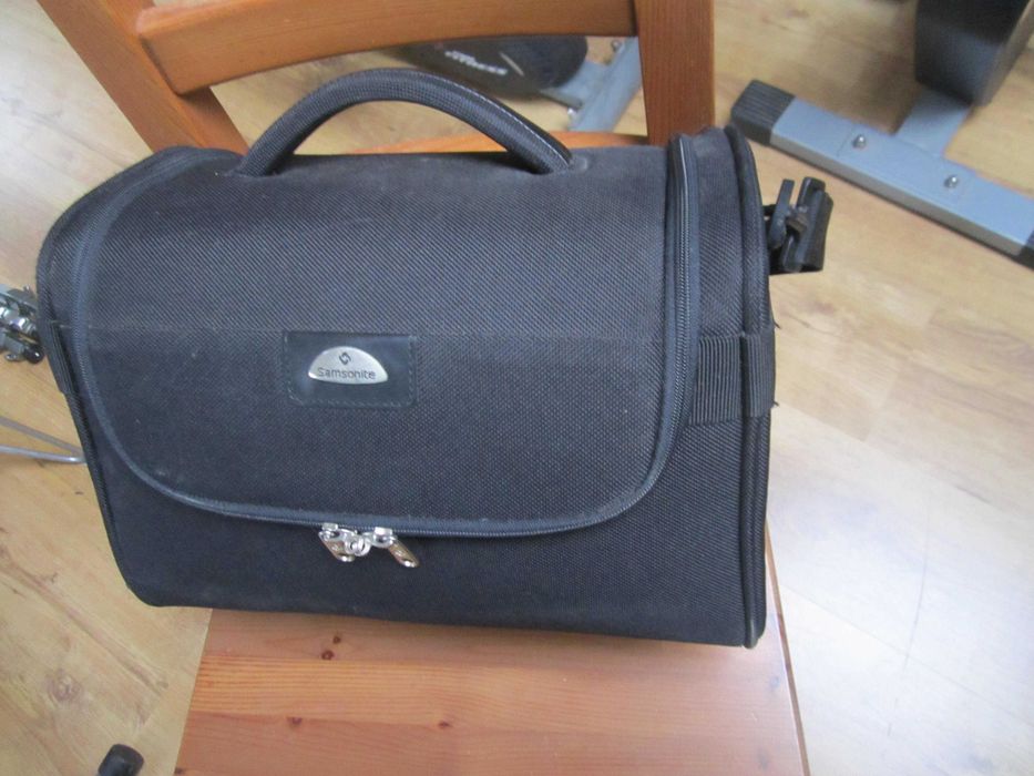 kuferek Samsonite walizeczka