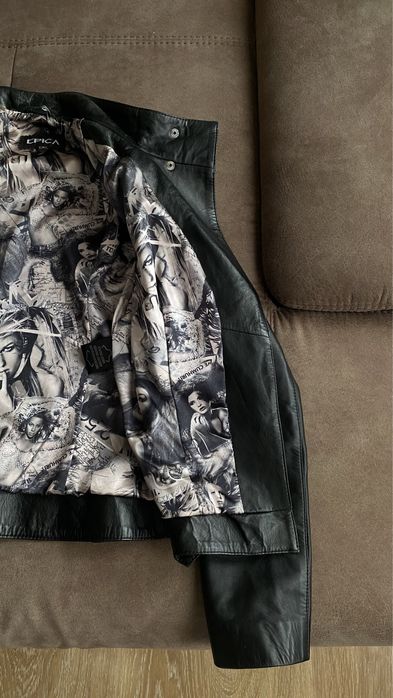 Продам женскую куртку