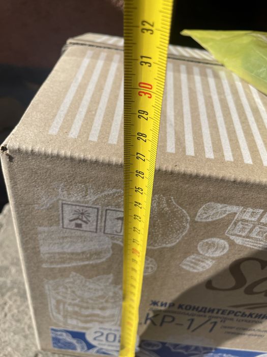 Коробки картонні  розмір 26/39/26 а також є інші розміри.