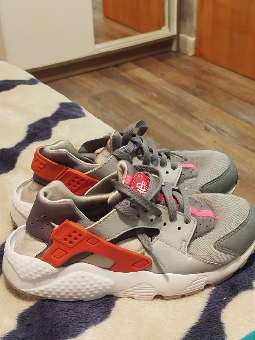 Продам кроси NIKE