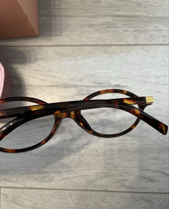 Okulary MiuMiu old money panterka