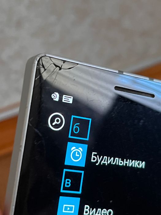 Смартфон Nokia Lumia 930 white