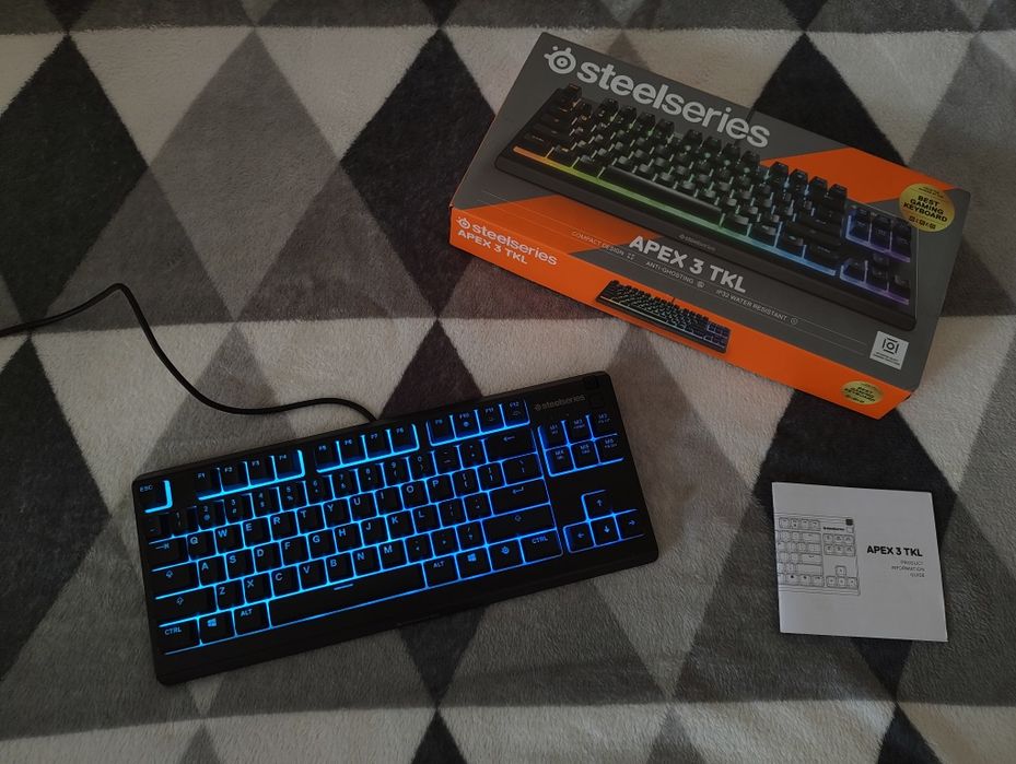 klawiatura apex 3 tkl