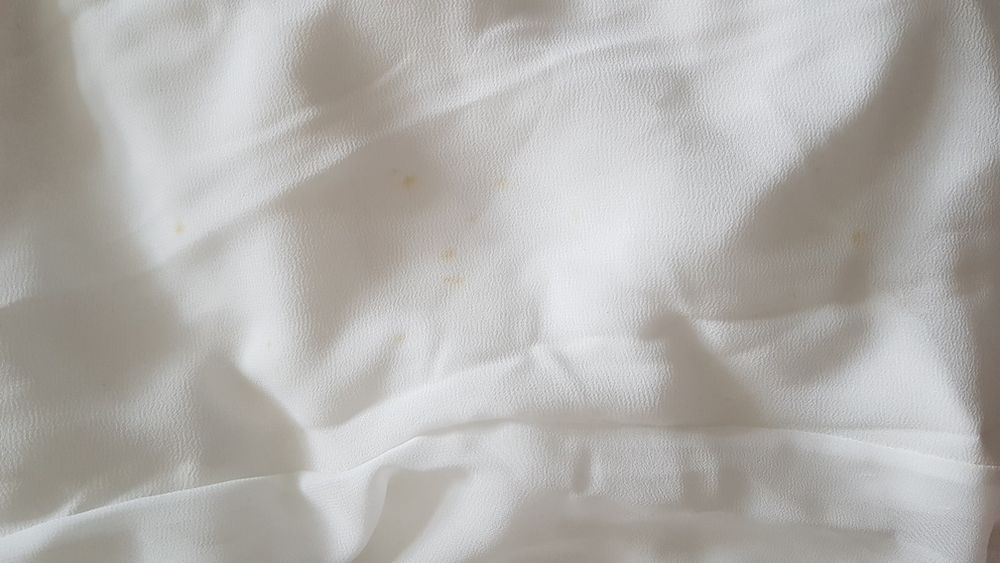 suknia ślubna z odkrytymi plecami