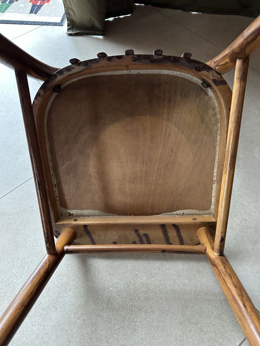 Стілець деревяний, полиця ікеа