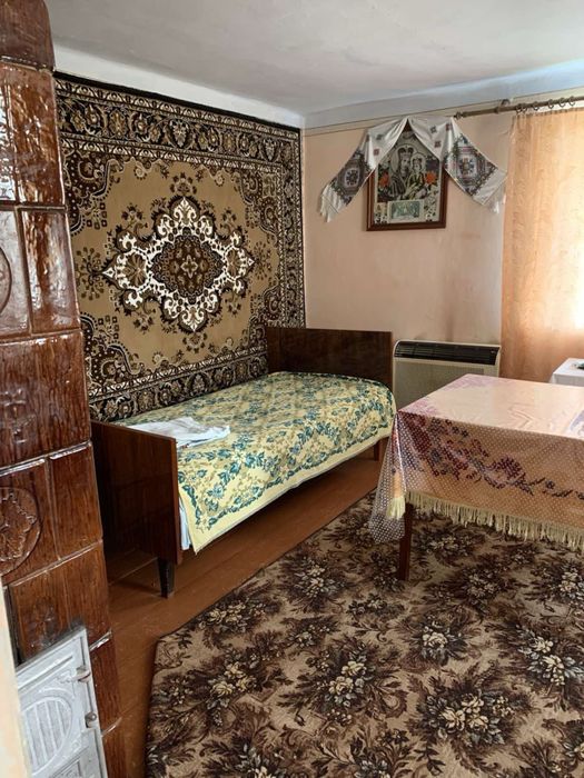 Продаж будинку з землею