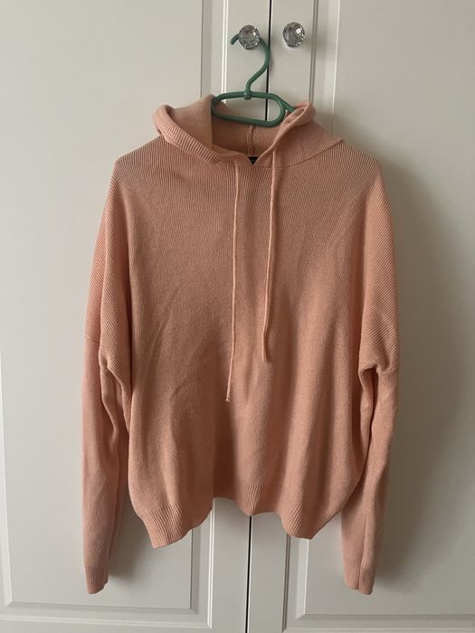 Sweter z kapturem M