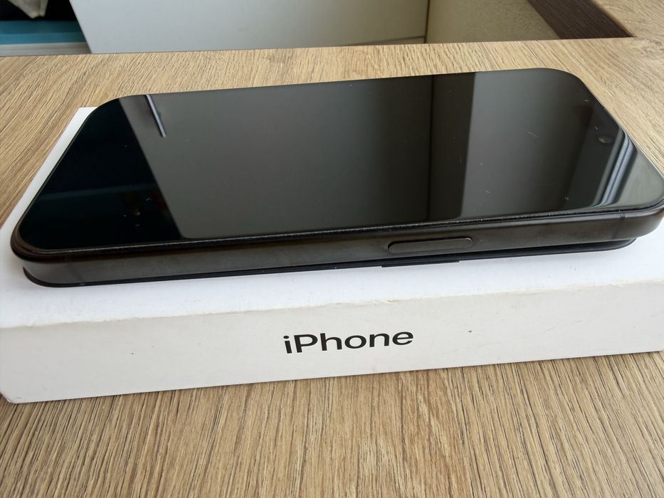 Iphone 15 pro Titanium Black