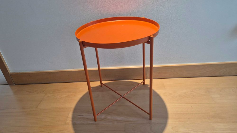 Mesa de apoio IKEA GLADOM (Laranja) - Ideal para decoração