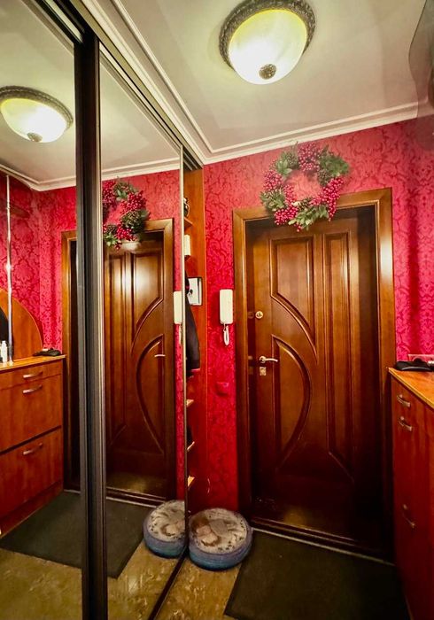 3-кімнатна квартира з ВЕЛИКОЮ кухнею! ! Класна локація! A11