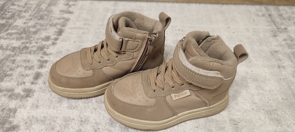 Демісезонні ботінки на дівчику