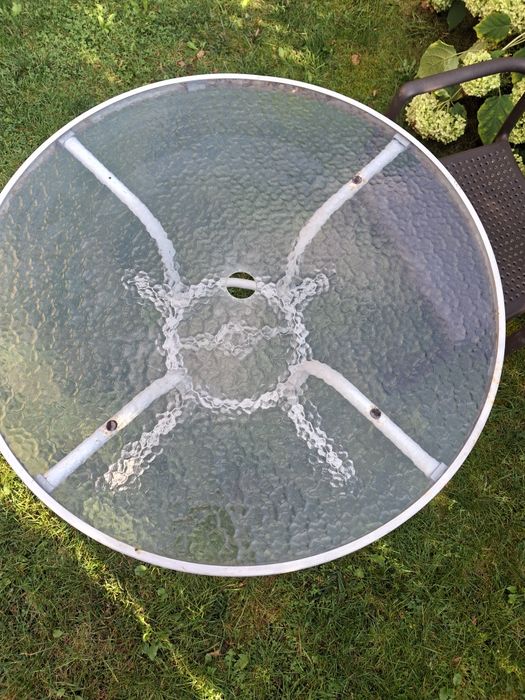 Stół stolik do ogrodu lub na taras