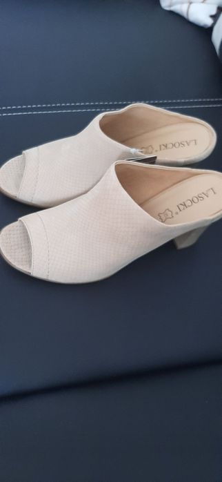 Nowe Klapki roz .40 Lasocki