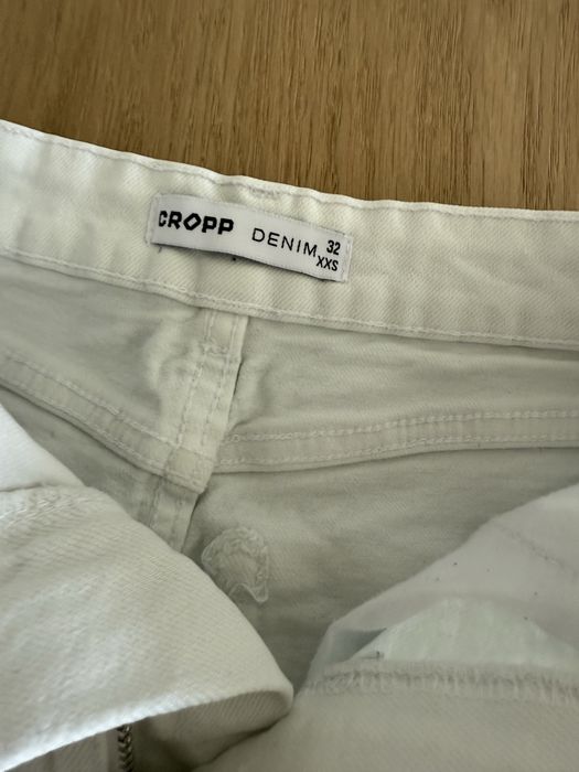 Spodenki cropp 32 xxs