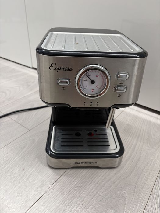 Maquina de cafe com moinho