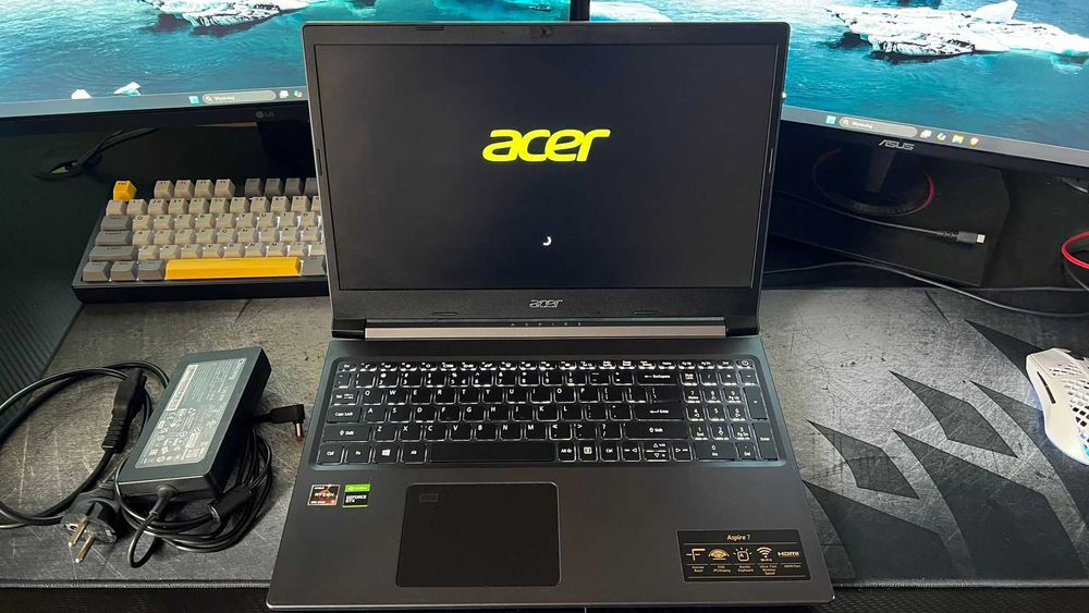Laptop Acer Aspire 7 A715-42G