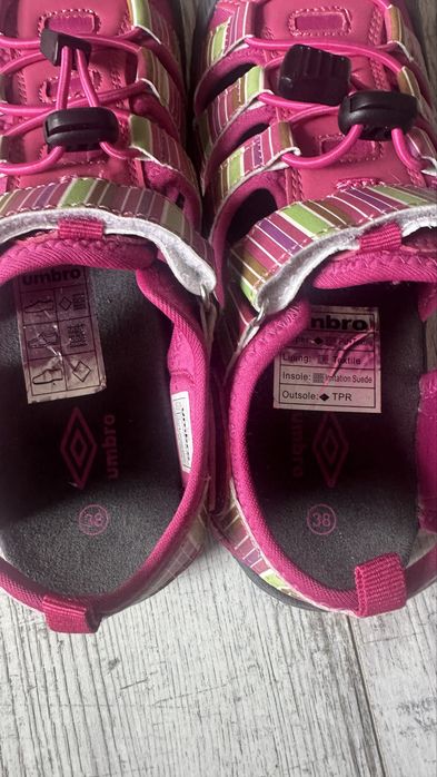 Umbro босоножки  сандалі спортивні 38