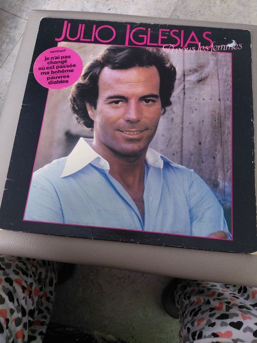 Grande  oportunidade !! LP'S de Vinil a muito bom preço,  se  lhe  interessar fale comigo.
