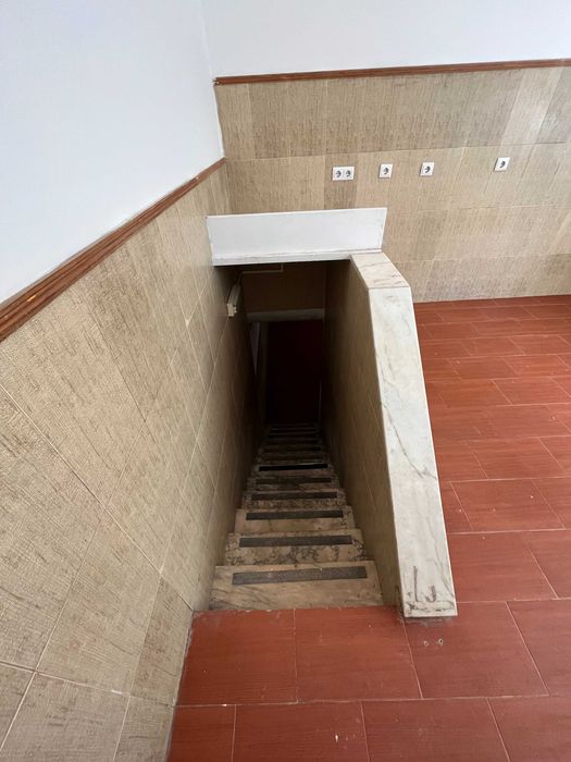Arrendamento loja Algés