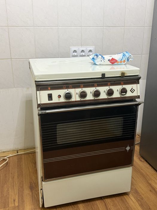 Газова плита духовка