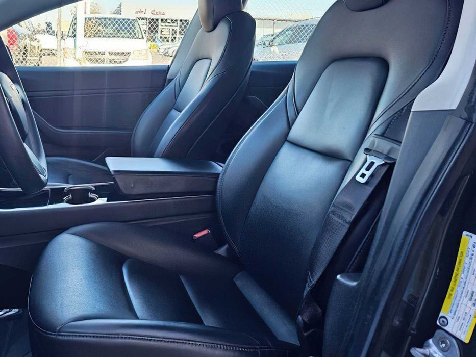 Tesla Model 3 Long Range      2019