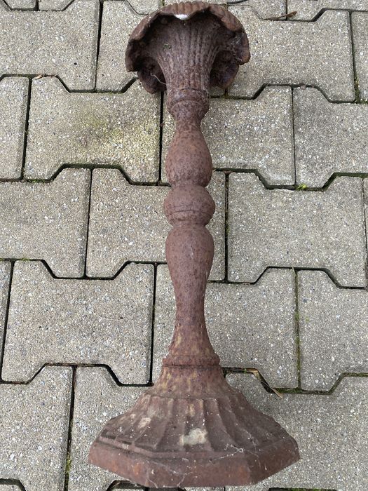 Zabytkowy żeliwny świecznik kandelabr 50 cm