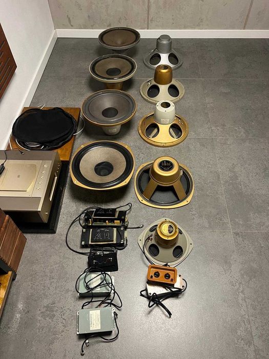 Kolumny York Corner,  Tannoy Gold Monitor, HPD, Silver, RED 15"