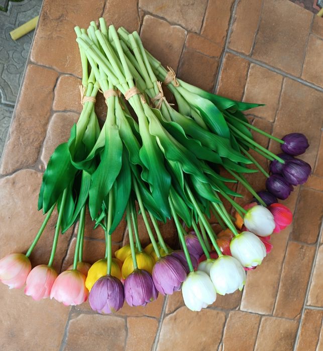 Букети латексних піоновидних тюльпанів