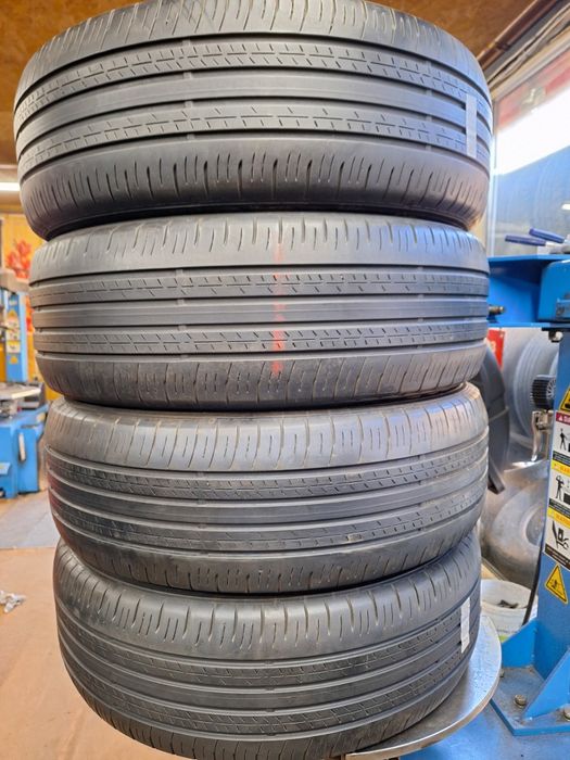 225/60 R18 Dunlop комплект