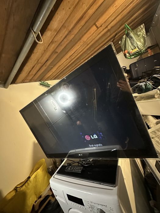 Oferuje na sprzedaż telewizor lg