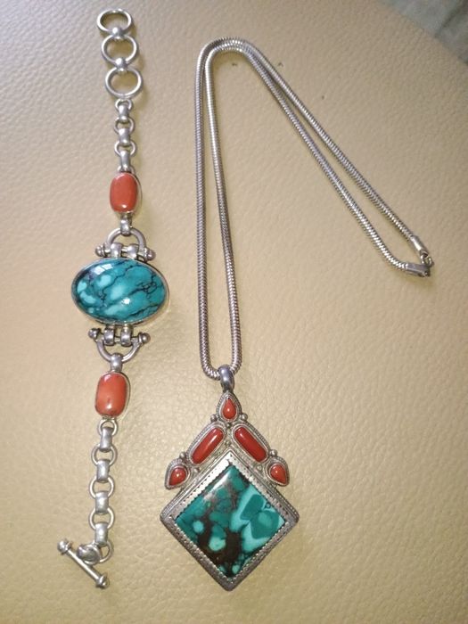 Браслет і кулон бірюза, корал Непал