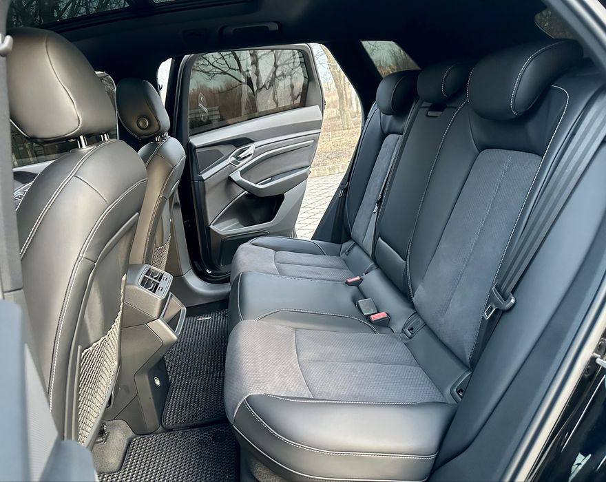 Audi E-tron 95kBt S-line 408л.с Quattro Европа Некрашена  Обмен