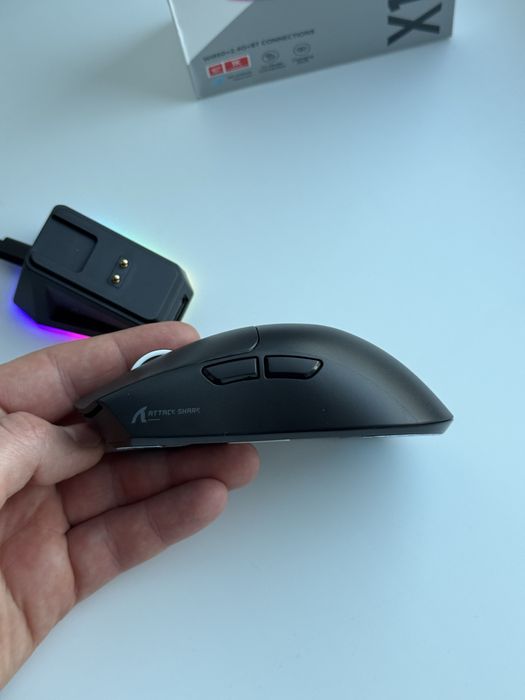 Бездротова ігрова мишка ATTACK SHARK X11 Із зарядною станцією