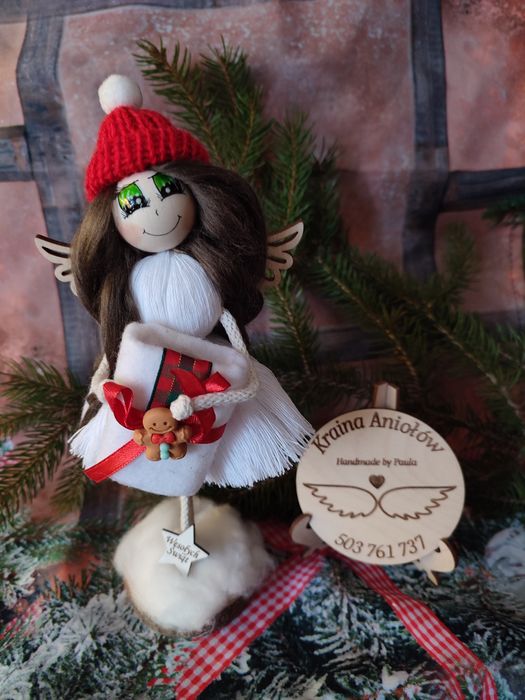 Anioł stojący ,upominek ,makarama