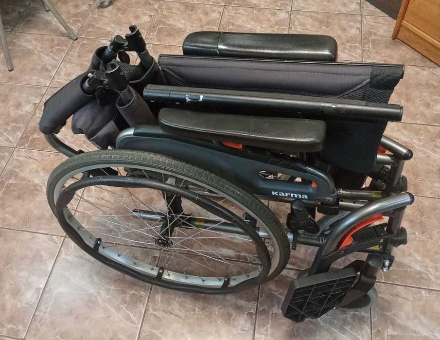 Инвалидная коляска