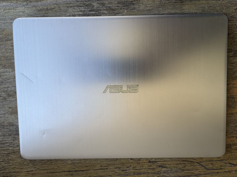 Asus Vivobook 14 Core i5 |  256GB | 8GB