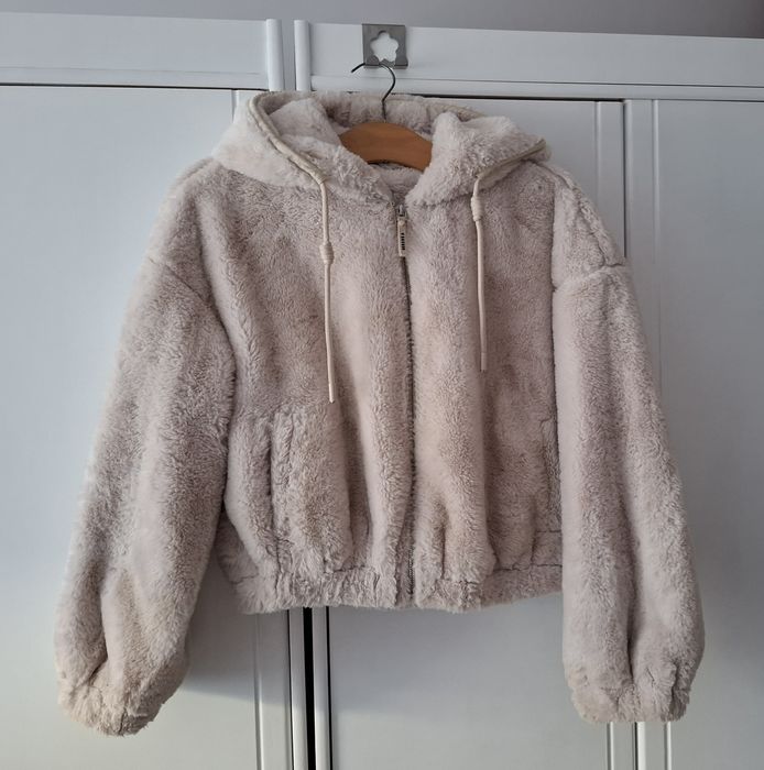 Kurtka futerko Bershka r.S