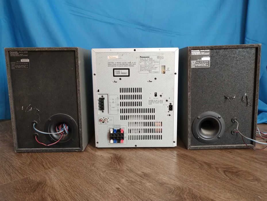 Мощный 400 Вт Panasonic ( Блютуз - AUX ) Внутри НЧ сабвуферы сабы