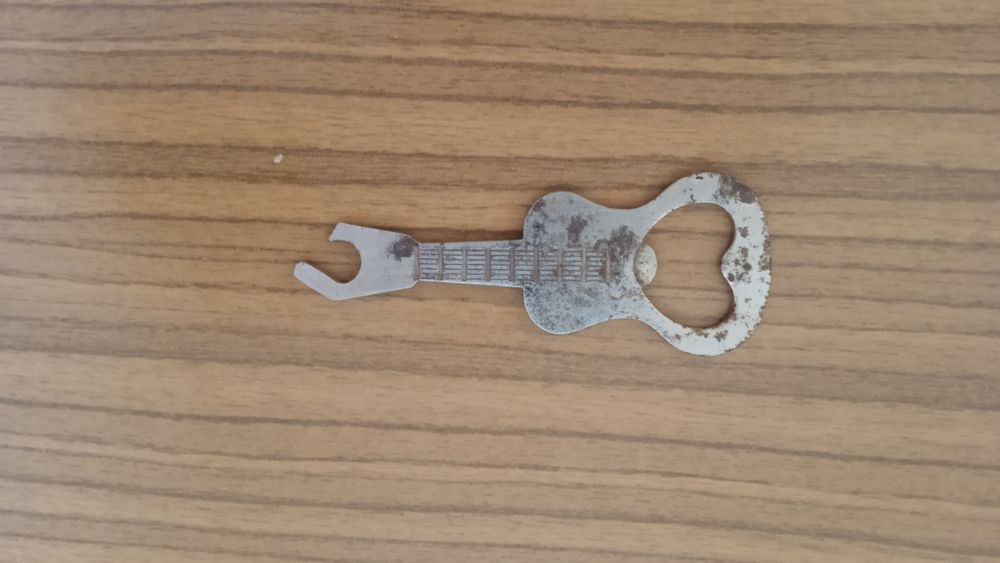 Открывашка гитара