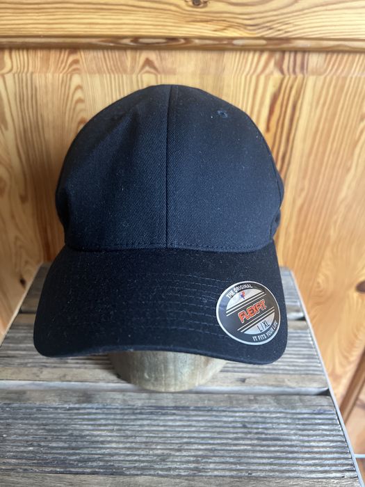 Sprzedam czapkę z daszkiem firmy Flexfit  rozmiar L-XL 57-59 cm