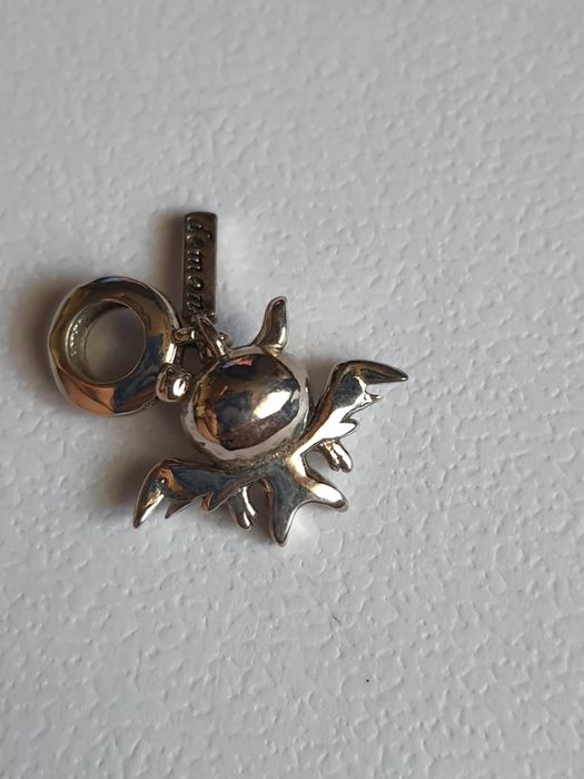 Srebrny charms diabełek