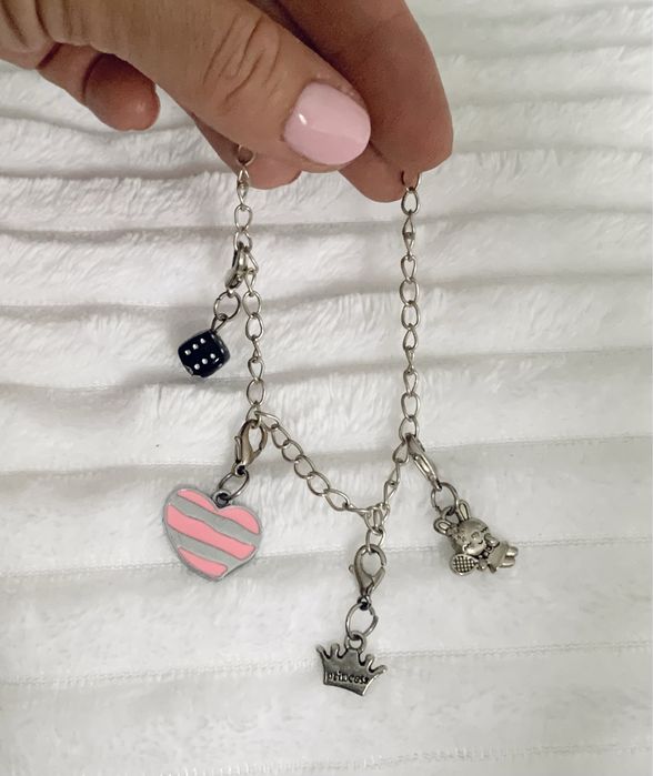 Bransoletka charms
