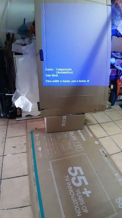 Projetor LCD Epson, modelo H433B.