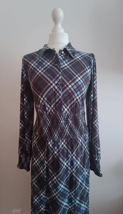 Sukienka NEXT krata 75% wiskoza rozm 38 NOWA
Biust 47 cm
Pas 40 cm