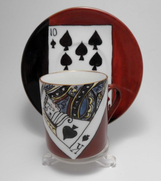 Chávenas de café pintadas a mão