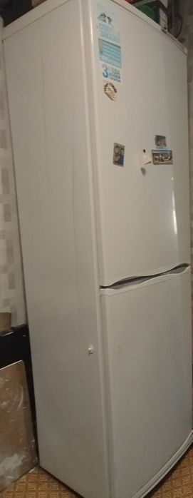 Продам холодильник