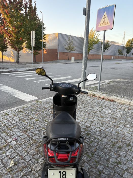 YAMAHA 125 ( só 8500km reais ) de 2009
