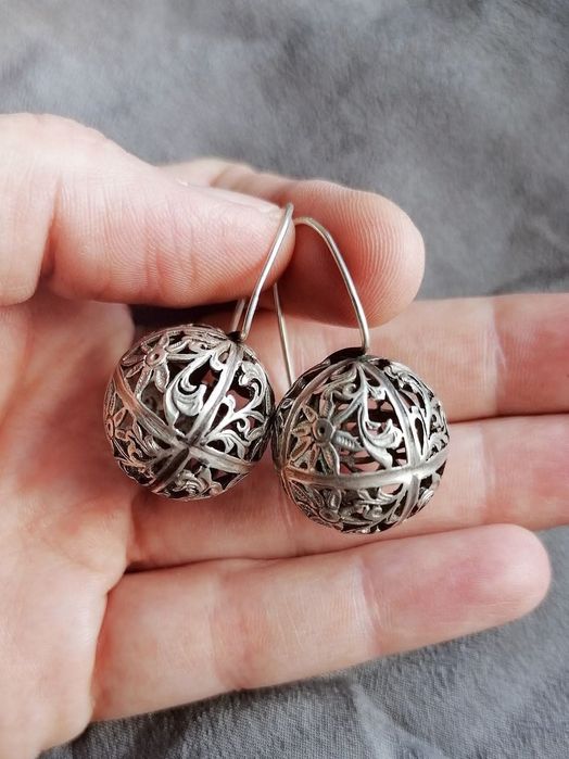 srebrne kolczyki wzór jak szarotki Warmet